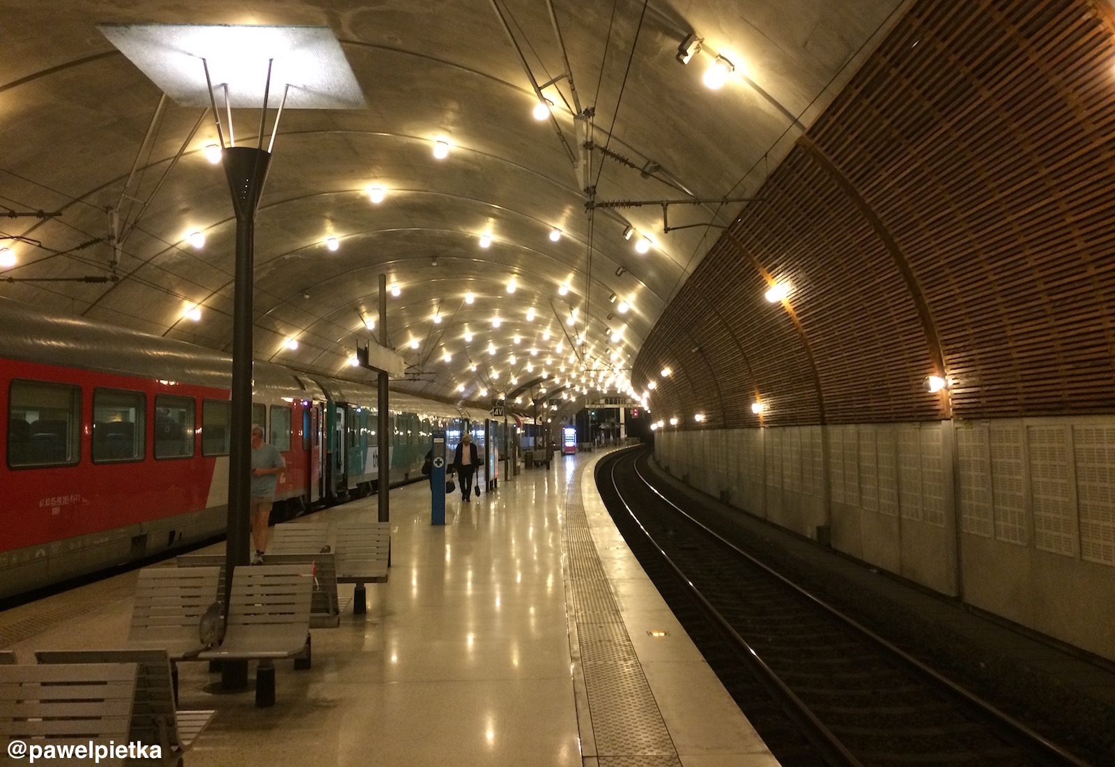 Milan Monaco train railway main station 4